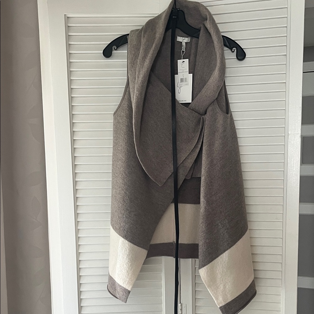 Joie NWT $348 vest with belt